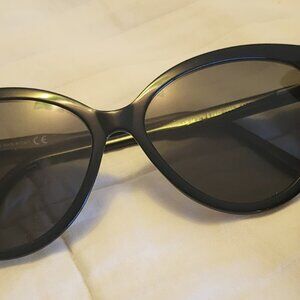 TOM FORD Sunglasses  Made in Italy TF-5763-B , Preowned